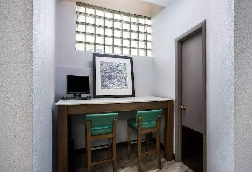 فندق Best Western Bordentown Inn