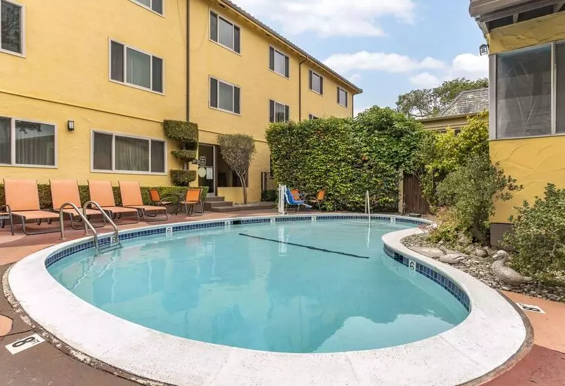 酒店 Best Western Carmels Town House Lodge