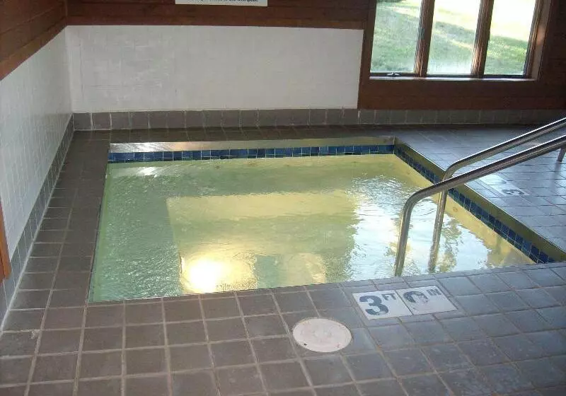 בית מלון כפרי Best Western Maritime Inn