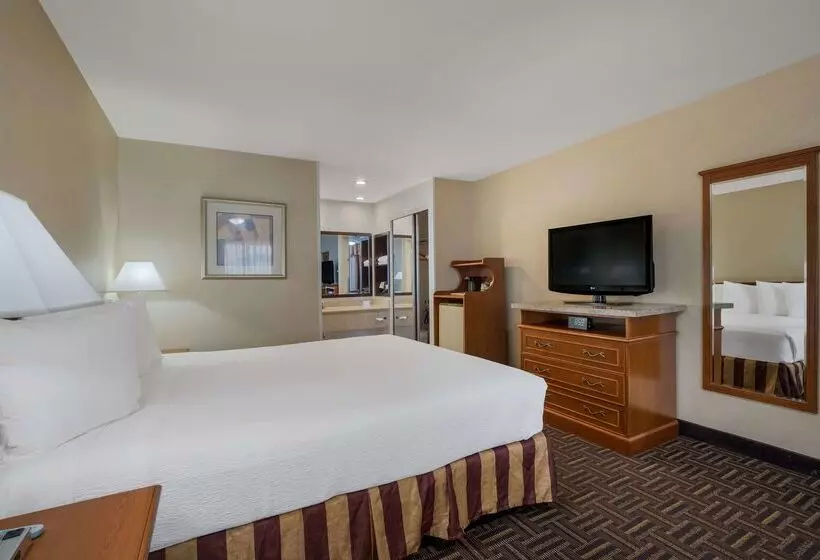 酒店 Best Western Norwalk Inn