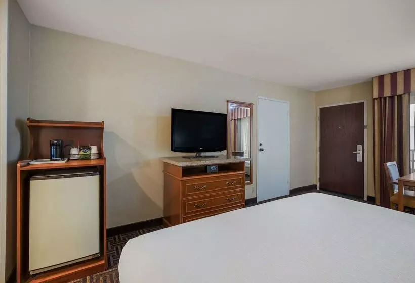 酒店 Best Western Norwalk Inn