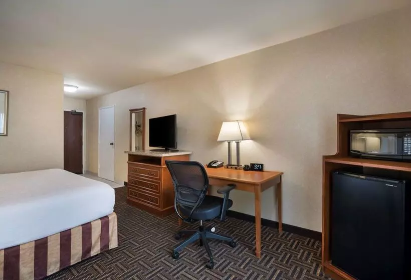 酒店 Best Western Norwalk Inn