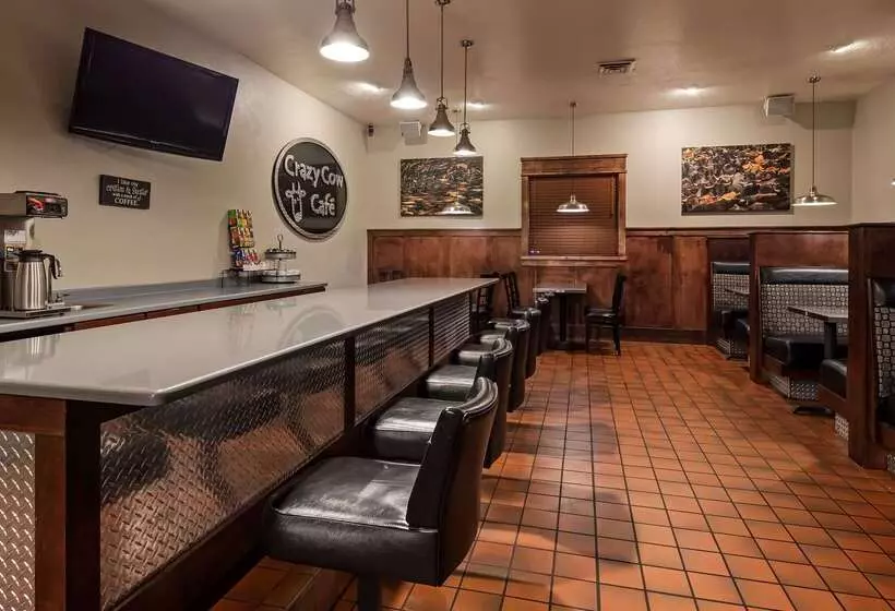 בית מלון כפרי Best Western Paradise Inn