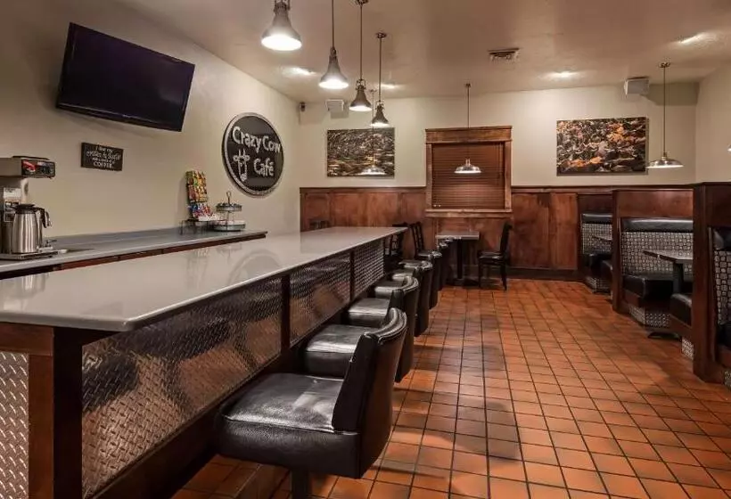 בית מלון כפרי Best Western Paradise Inn