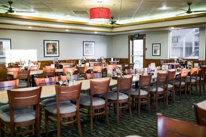 Отель Best Western Plus Burley Inn & Convention Center