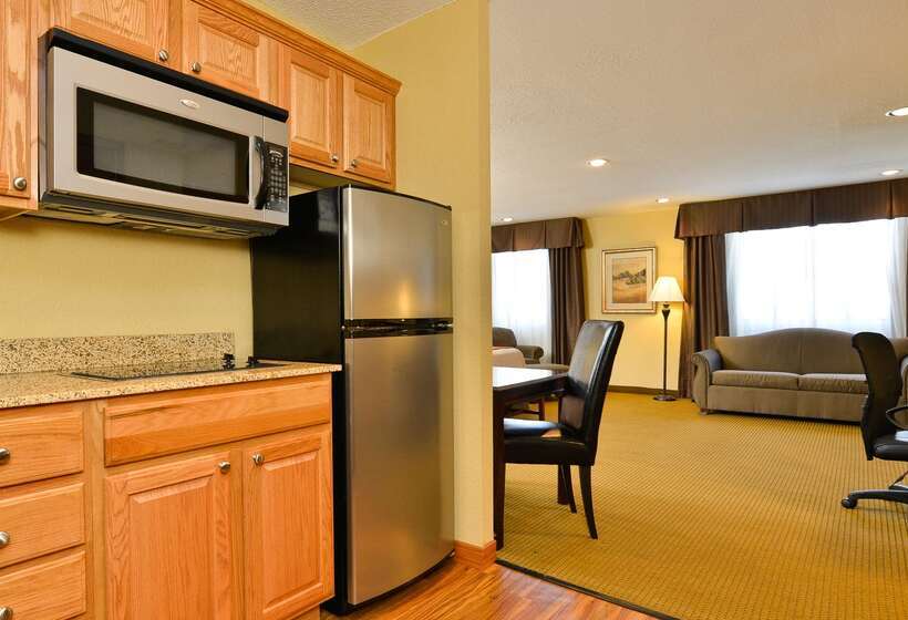 Best Western Plus Dubuque Hotel And Conference Center
