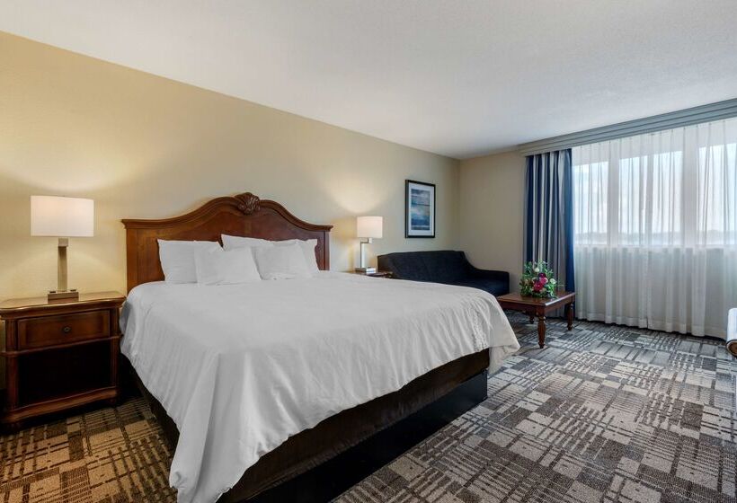 Best Western Plus Dubuque Hotel And Conference Center