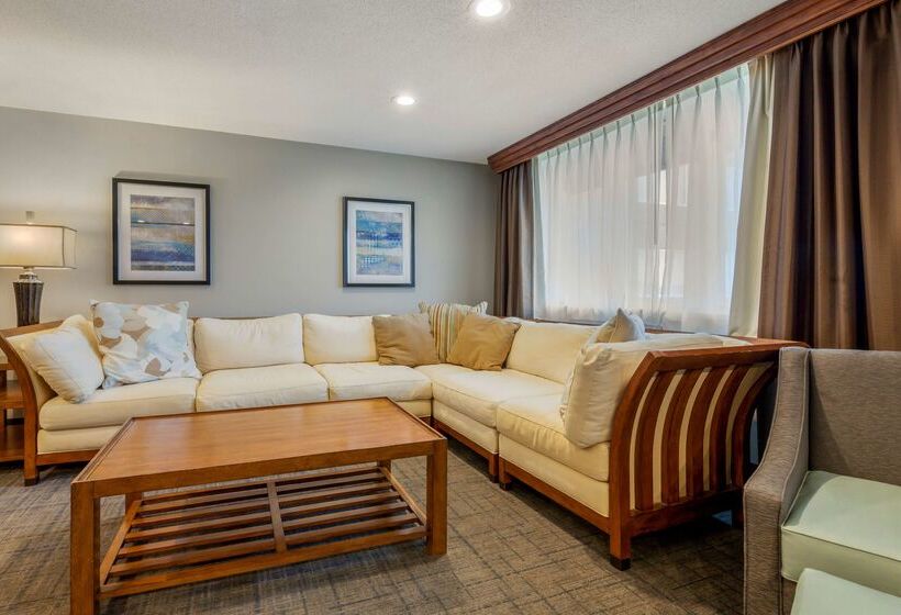 Best Western Plus Dubuque Hotel And Conference Center