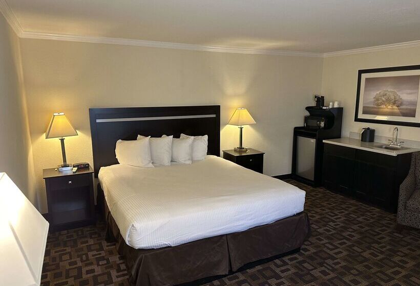 هتل Best Western Plus Inn Of Hayward