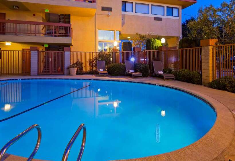 هتل Best Western Plus Inn Of Hayward