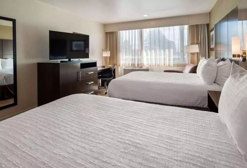 בית מלון כפרי Best Western Pony Soldier Inn & Suites