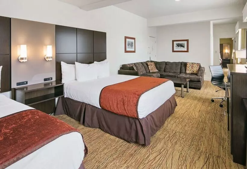 בית מלון כפרי Best Western Pony Soldier Inn & Suites