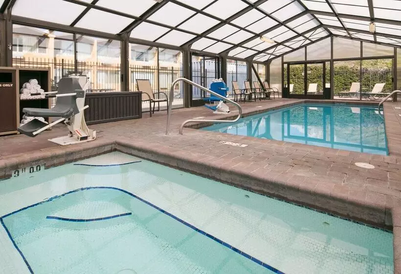 בית מלון כפרי Best Western Pony Soldier Inn & Suites