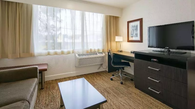 בית מלון כפרי Best Western Pony Soldier Inn & Suites