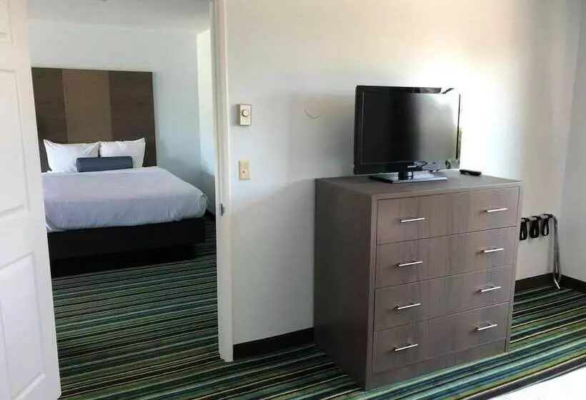 Otel Brookings Inn Resort