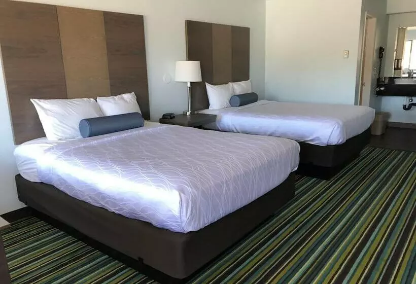 Otel Brookings Inn Resort