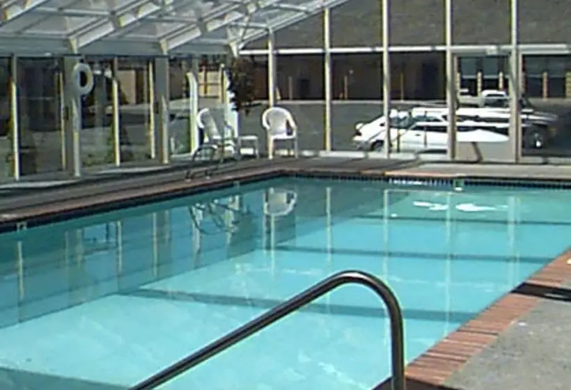 Otel Brookings Inn Resort