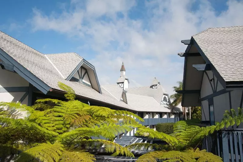 Отель Carlsbad By The Sea