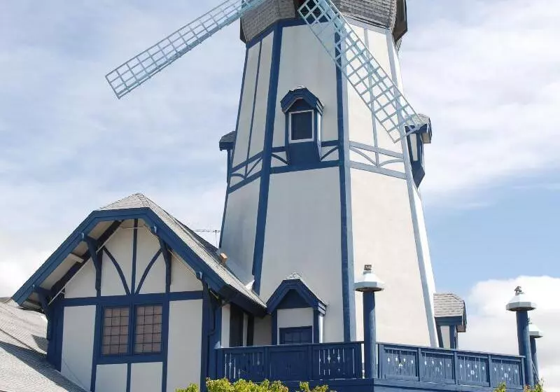 Отель Carlsbad By The Sea