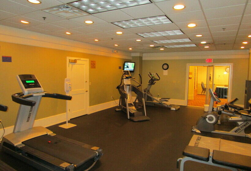 Otel Cavalier Inn At The University