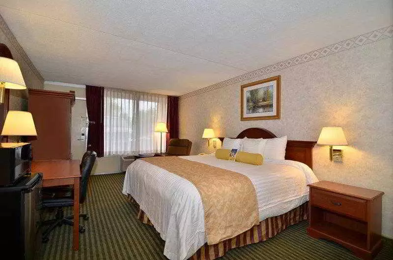 Отель Clarion Inn & Conference Center