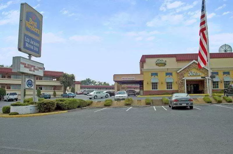 Отель Clarion Inn & Conference Center