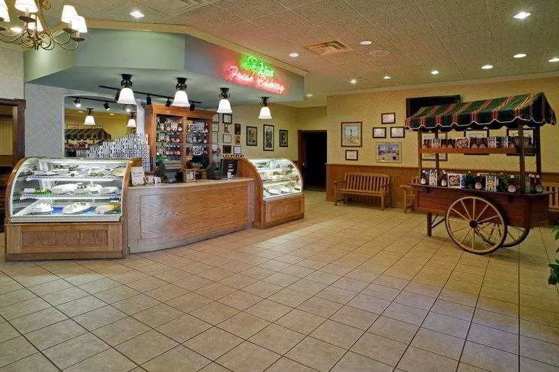 Отель Clarion Inn & Conference Center