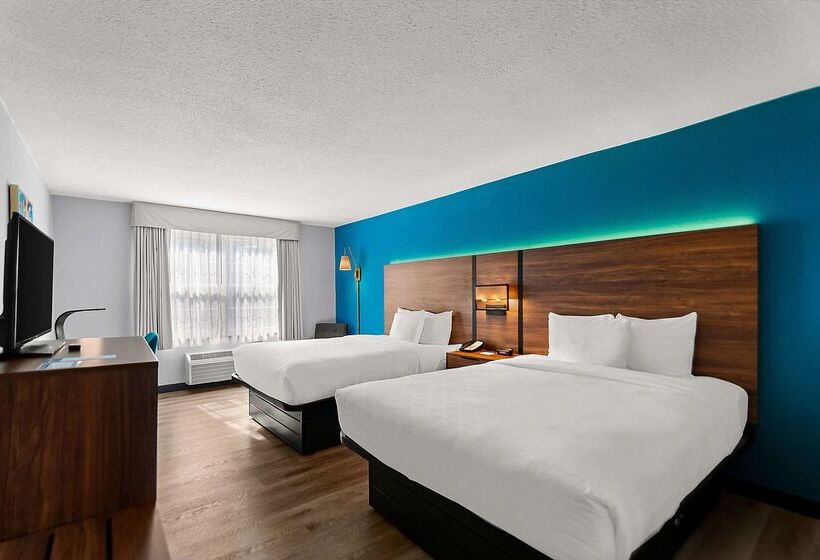 בית מלון כפרי Clarion Inn Falls Church-Arlington