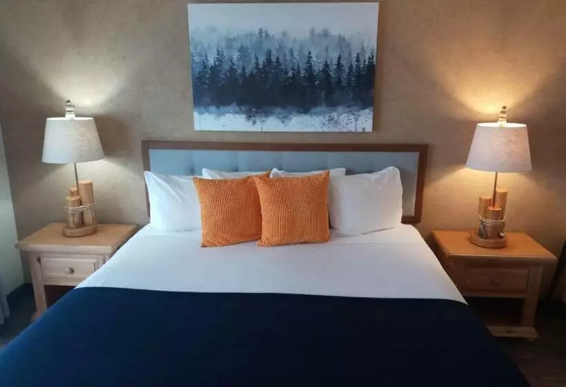 Hotel Cliff Dweller On Lake Superior