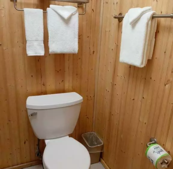 Hotel Cliff Dweller On Lake Superior