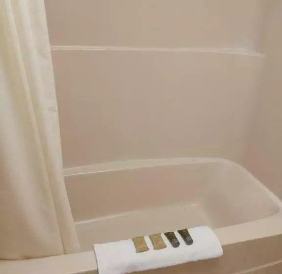 Hotel Cliff Dweller On Lake Superior