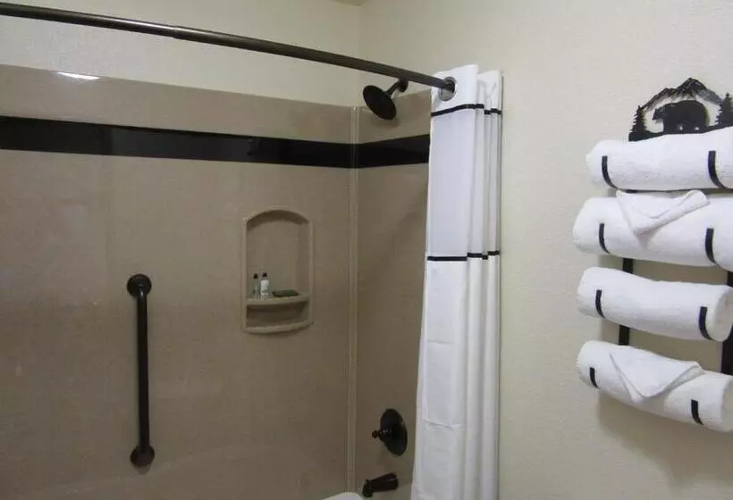 هتل Crosswinds Inn