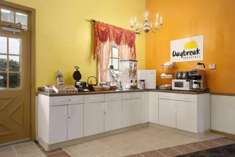 Szálloda Days Inn By Wyndham Ottawa