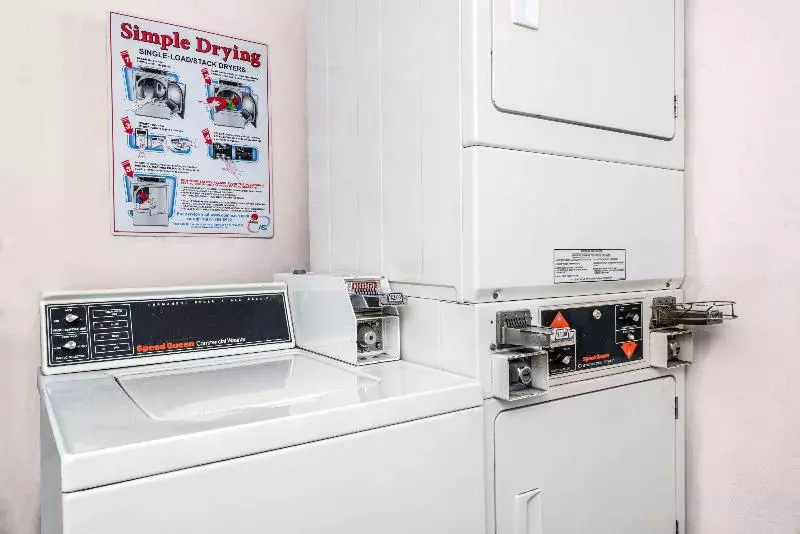 Szálloda Days Inn By Wyndham Ottawa