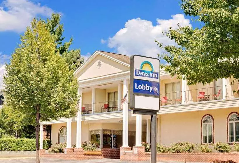 בית מלון כפרי Days Inn By Wyndham Waynesboro