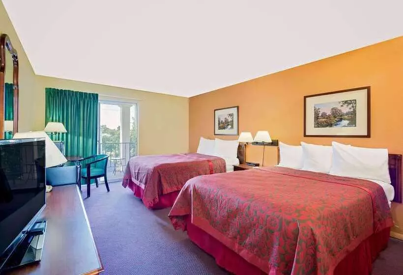 בית מלון כפרי Days Inn By Wyndham Waynesboro