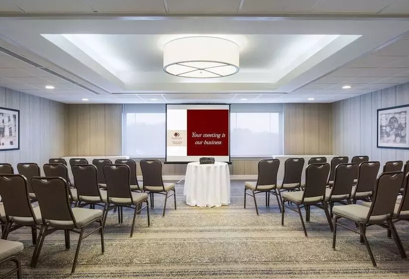 Doubletree By Hilton Hotel Laurel