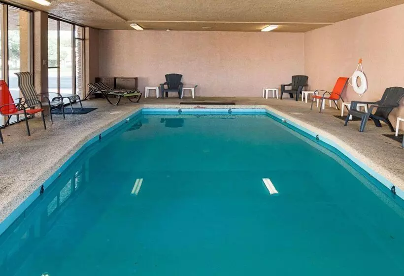 فندق Econo Lodge