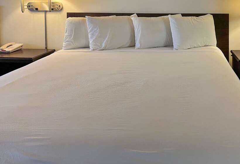 בית מלון כפרי Econo Lodge