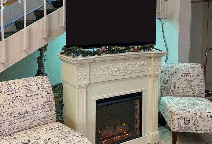 בית מלון כפרי Econo Lodge