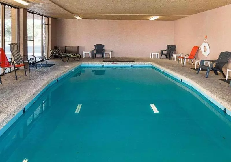 فندق Econo Lodge