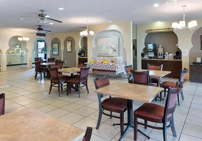 فندق Econo Lodge