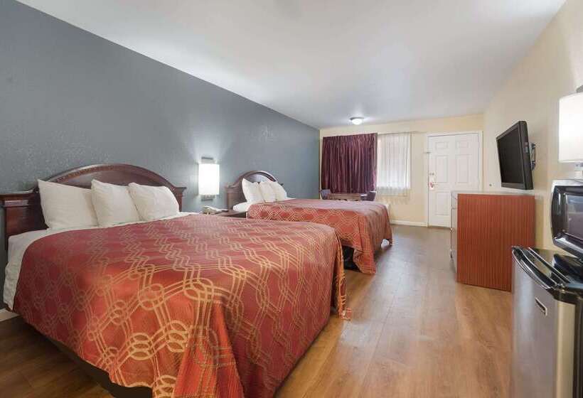 فندق Econo Lodge