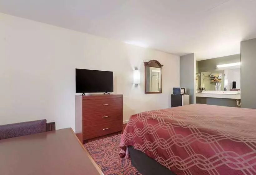 Отель Econo Lodge