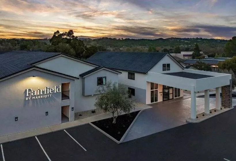 فندق Fairfield by Marriott Inn & Suites Atascadero