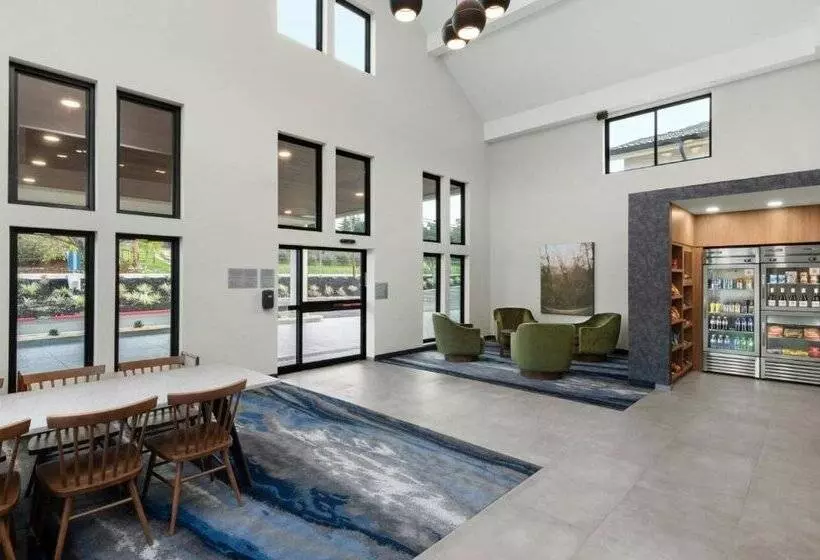 فندق Fairfield by Marriott Inn & Suites Atascadero