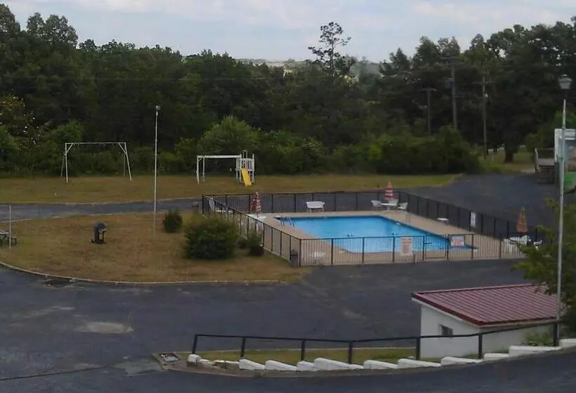 فندق Family Budget Inn Harrison