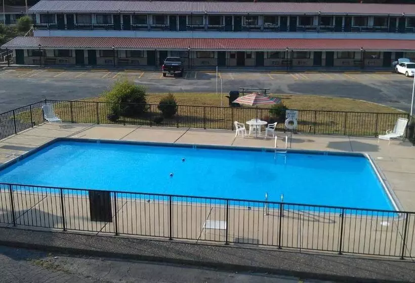 فندق Family Budget Inn Harrison