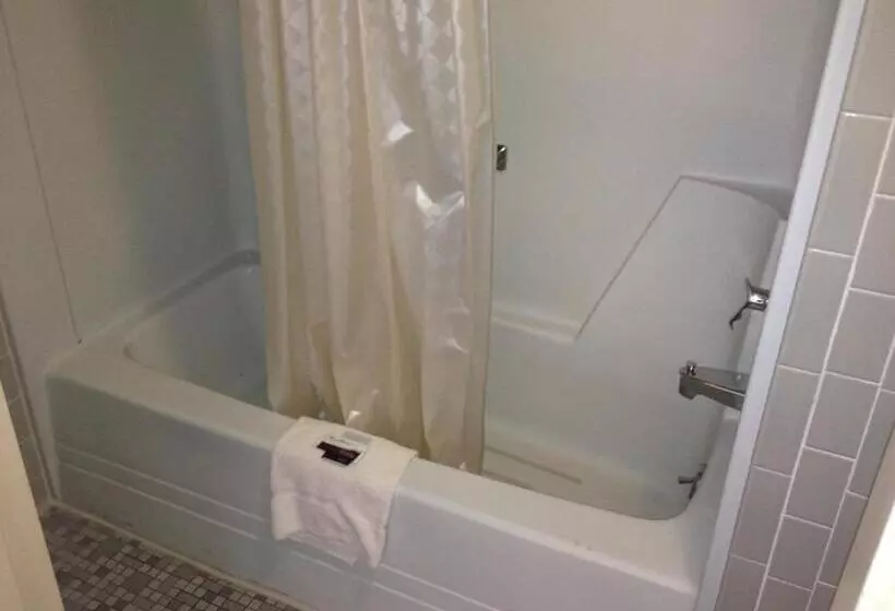 فندق Family Budget Inn Harrison