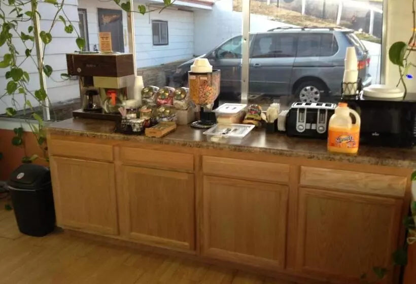 فندق Family Budget Inn Harrison